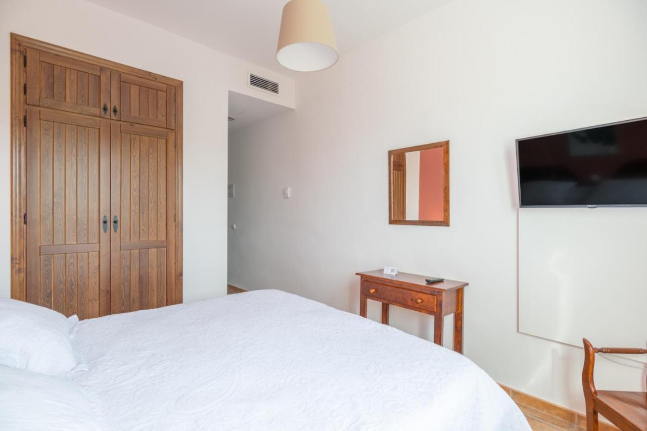 Hotel Rural El Castillejo Cuevas del Becerro ภายนอก รูปภาพ