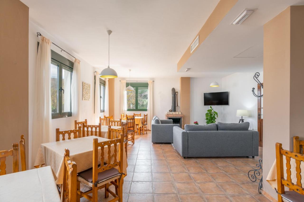 Hotel Rural El Castillejo Cuevas del Becerro ภายนอก รูปภาพ